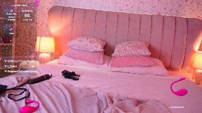 Изображение секс-шоу модели KiraRoxx Изображение секс-шоу модели KiraRoxx