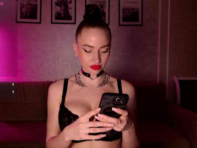 Изображение секс-шоу модели -moon-girl-18