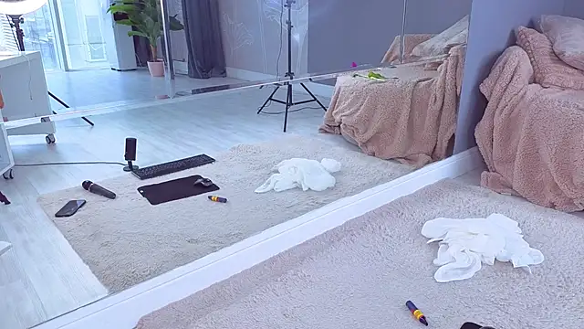 Изображение секс-шоу модели SpoilM3Mor3