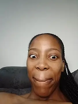 MsParisSmith's sex show image