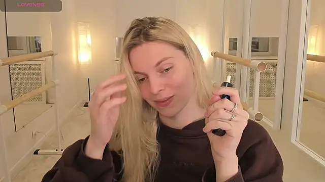 _faptax's sex show image