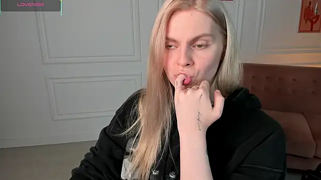 _faptax's sex show image