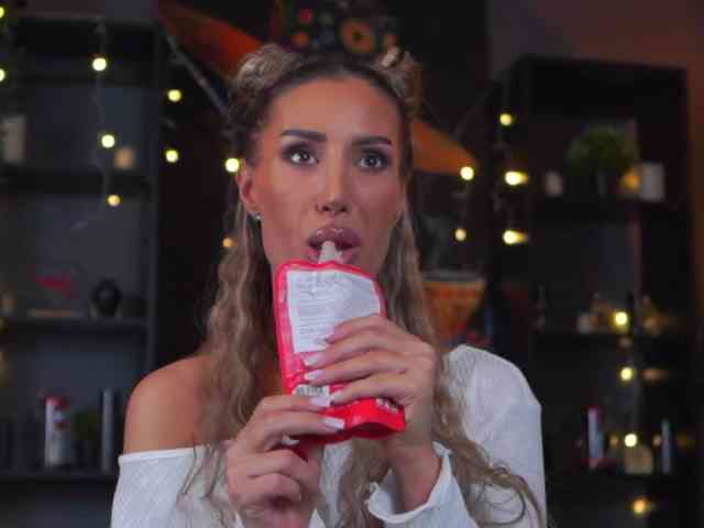 EvelynEvyy's sex show image