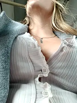 Cata_city1106's sex show image