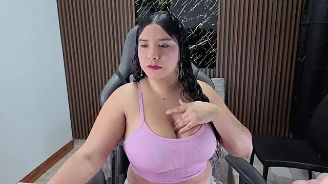 Emy_topless's sex show image Emy_topless's sex show image