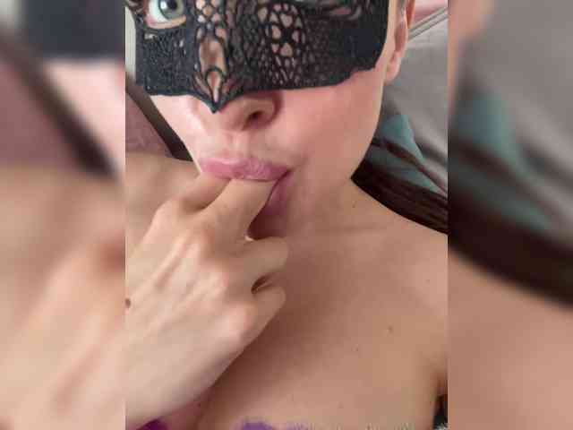 Zorrka's sex show image