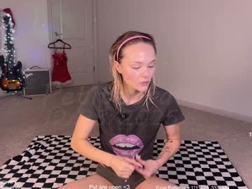 Изображение секс-шоу модели petitebrat Изображение секс-шоу модели petitebrat