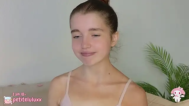 petiteluluxx's sex show image