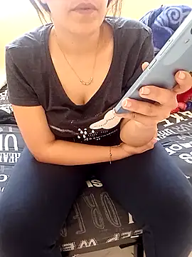 ShadiaStar's sex show image