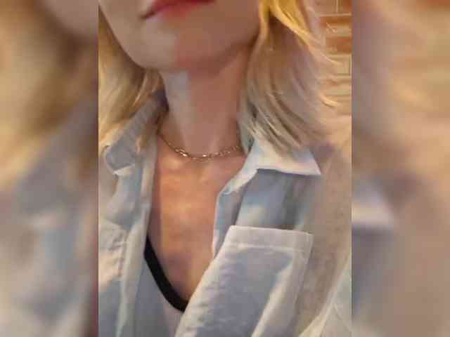 AlinaLoves's sex show image
