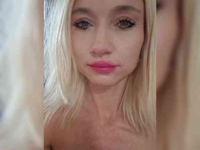 AlinaLoves's sex show image