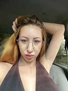 DaddysLittleSlutX's sex show image
