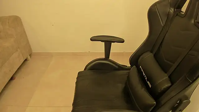 aishaa_boobs's sex show image