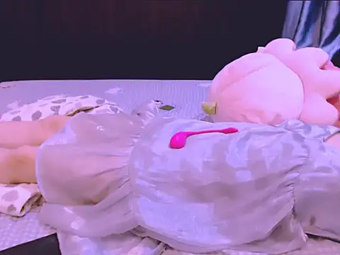 Изображение секс-шоу модели ravy_kim Изображение секс-шоу модели ravy_kim