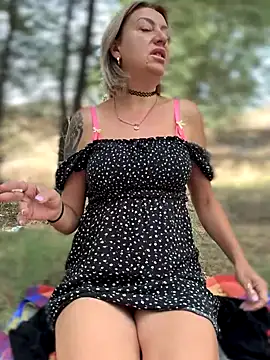 Milena-MilfaXXX's sex show image