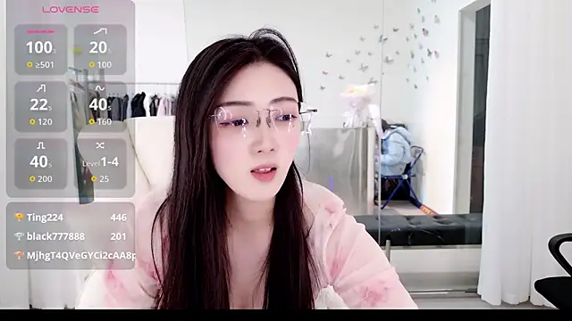 Sexshow-Bild von yangyang-777 Sexshow-Bild von yangyang-777