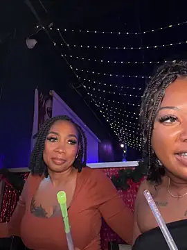 Изображение секс-шоу модели ForbiddenAddictions