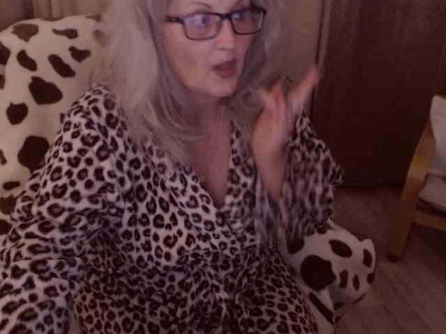 Изображение секс-шоу модели DivineBlond