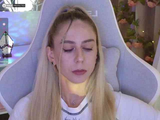 -Light-Fury-'s sex show image