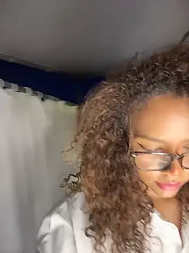 CurlyOopsieXXX's sex show image CurlyOopsieXXX's sex show image