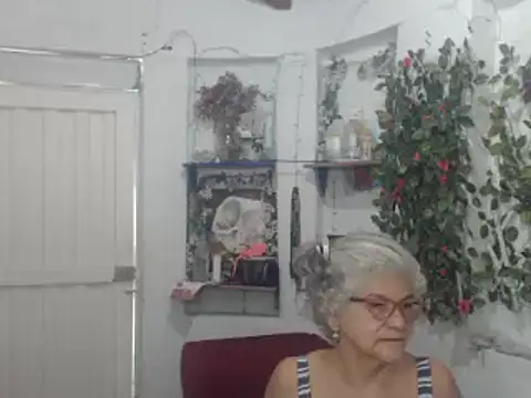 FunnyGrandma's sex show image