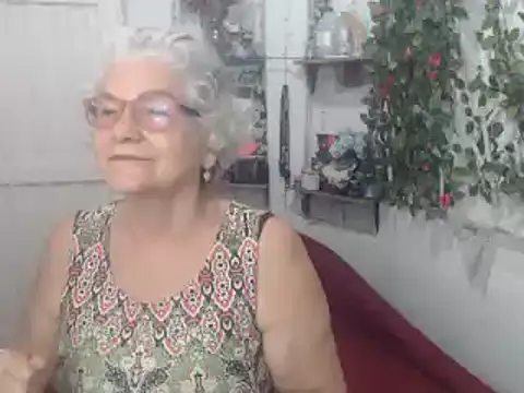 FunnyGrandma's sex show image