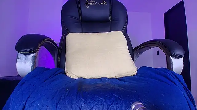 naomi_kyse's sex show image