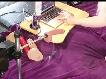 juliannmilfnextdoor's sex show image