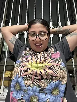 croftsmila's sex show image