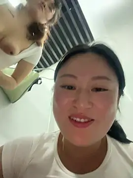 Yolanda9's sex show image