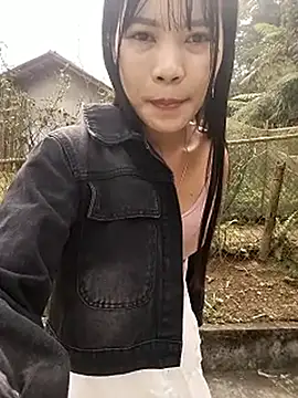 gugu0022's sex show image