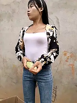 gugu0022's sex show image