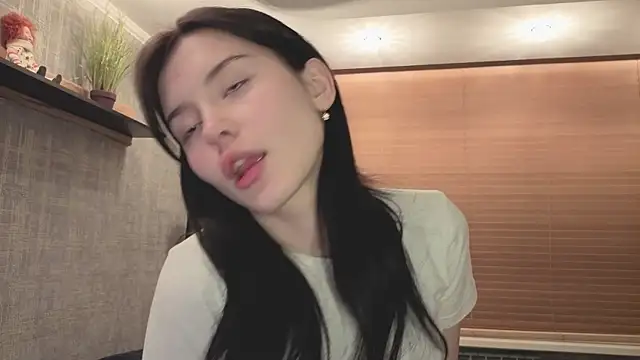 SweetieWink's sex show image