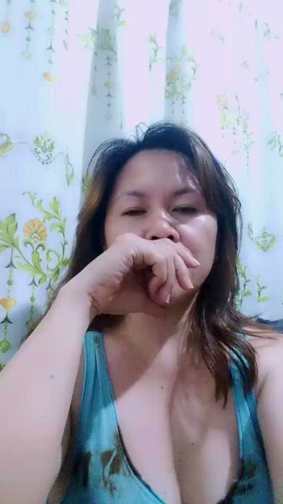 Queenbee82's sex show image