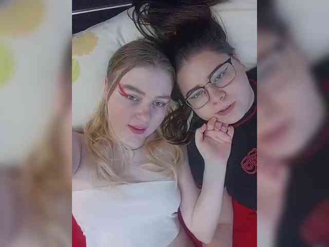 Изображение секс-шоу модели HolyDevilS