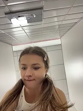 KittyQueeny's sex show image