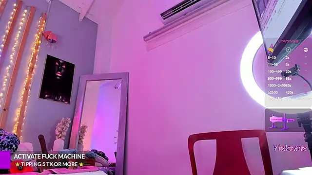 Miss_Pawi's sex show image