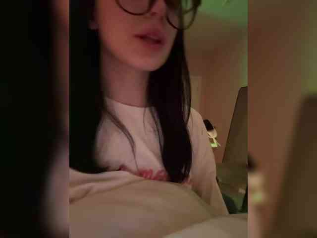 Изображение секс-шоу модели hor-neyJ0zy Изображение секс-шоу модели hor-neyJ0zy