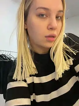 Изображение секс-шоу модели KilianaNoir