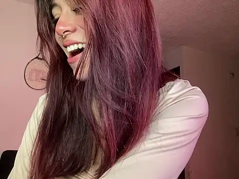 SuzzyyM's sex show image