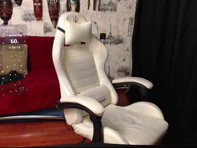 Изображение секс-шоу модели CrazyLaGirl