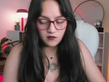 nahiapaws's sex show image