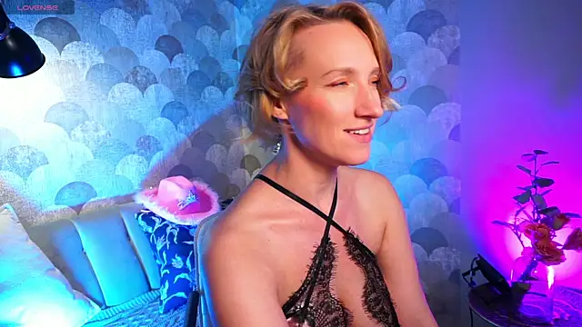 UmaTruewoman's sex show image