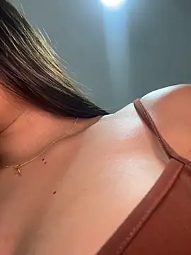 Изображение секс-шоу модели EmmiiGlow Изображение секс-шоу модели EmmiiGlow