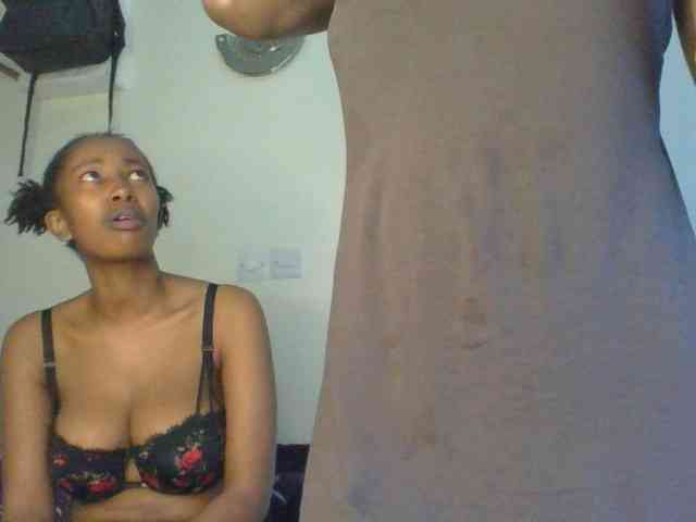 MysticCharm's sex show image