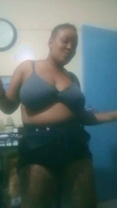 Sexshow-Bild von whinebby Sexshow-Bild von whinebby