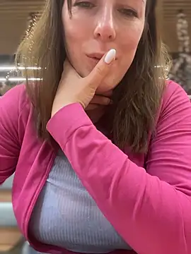 MommmyYummy's sex show image