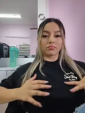 CelesteBlaze_'s sex show image