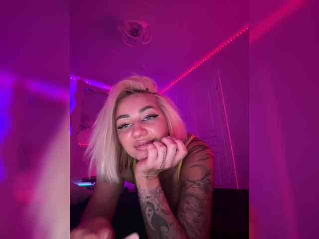 Изображение секс-шоу модели -AmazingBlonde- Изображение секс-шоу модели -AmazingBlonde-