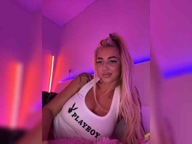 -AmazingBlonde-'s sex show image